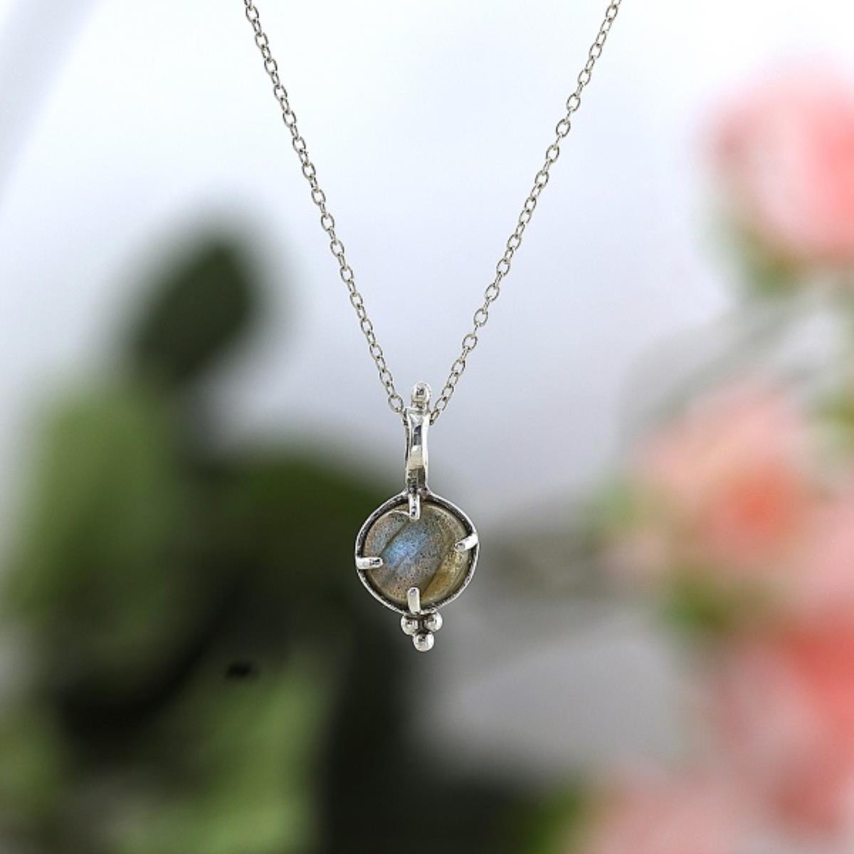 Boho Style 925 Sterling Silver Round Labradorite Dainty Pendant Jewelry