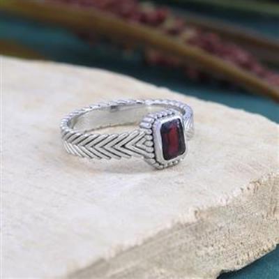 925 Sterling Silver Textured Chevron Design Band Ring Handcrafted Birthstone Jewellery
